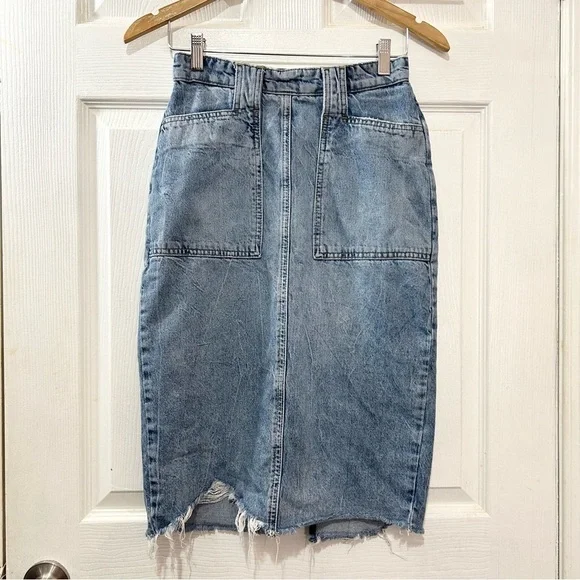We The Free Elisa Denim Jean Pencil Skirt Back Slit Blue Size 0 - Picture 2 of 8